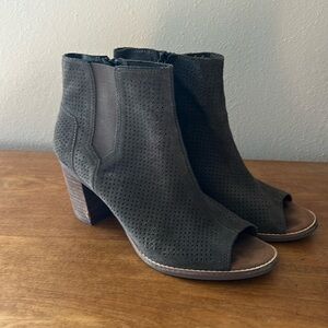 Tom’s - ladies ankle bootie open toe size 10